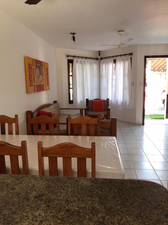  Apartamento 2 suítes perto da praia