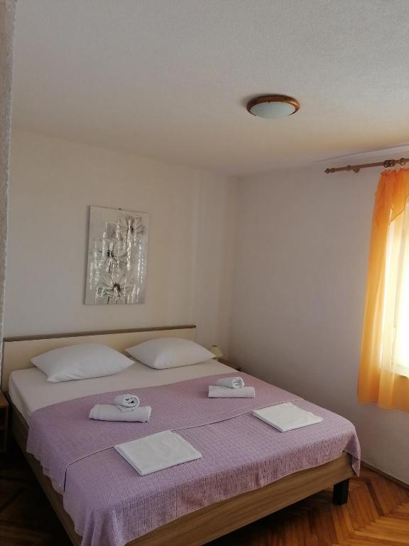 Posteľ alebo postele v izbe v ubytovaní Two-Bedroom Apartment in Baric Draga I