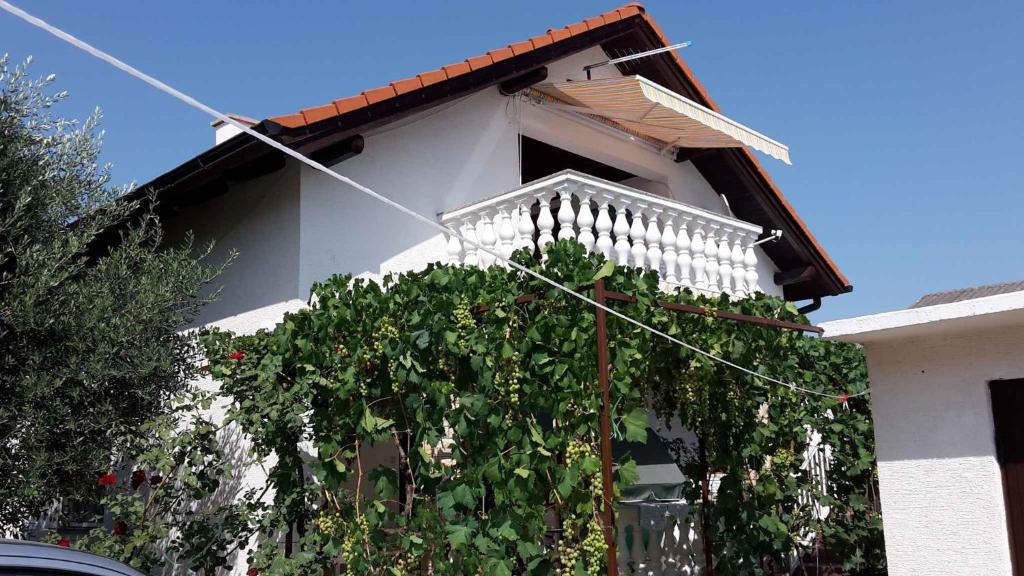 Budova, v ktorej sa apartmán nachádza