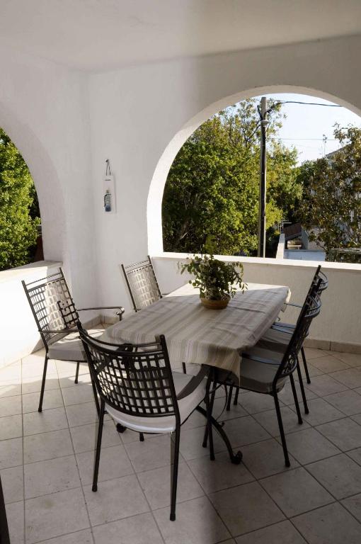 Fotografie z fotogalerie ubytování Apartments in Starigrad-Paklenica 6778 v destinaci Punta