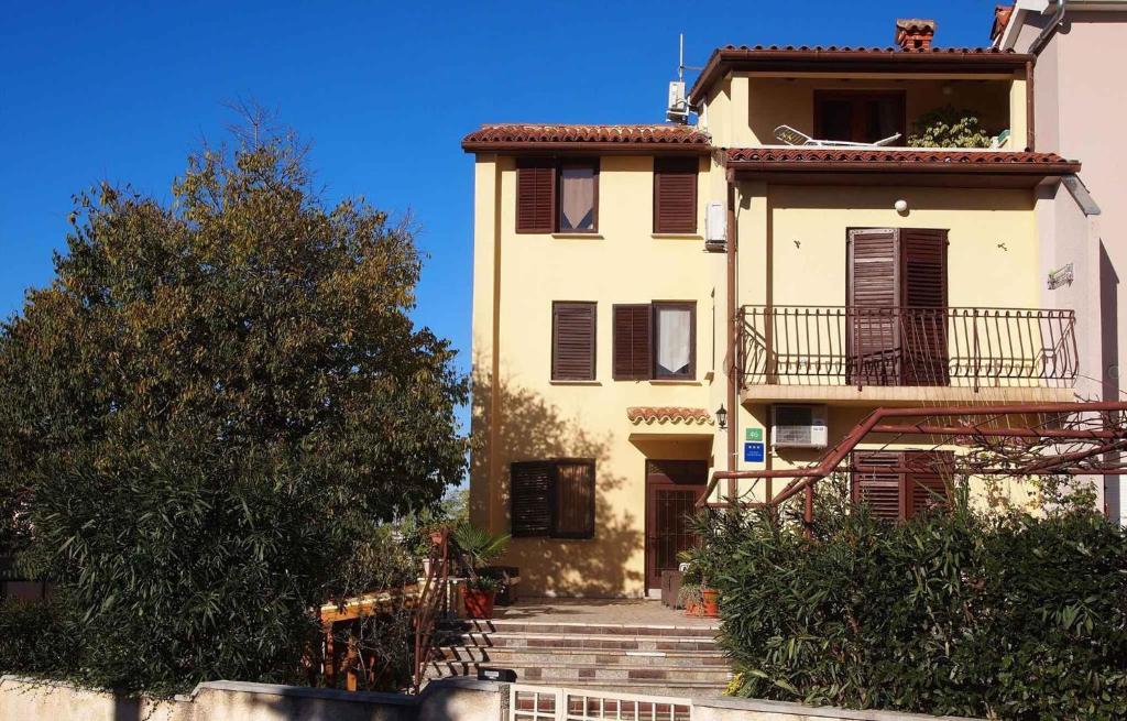 Budova, kde se apartmán nachází