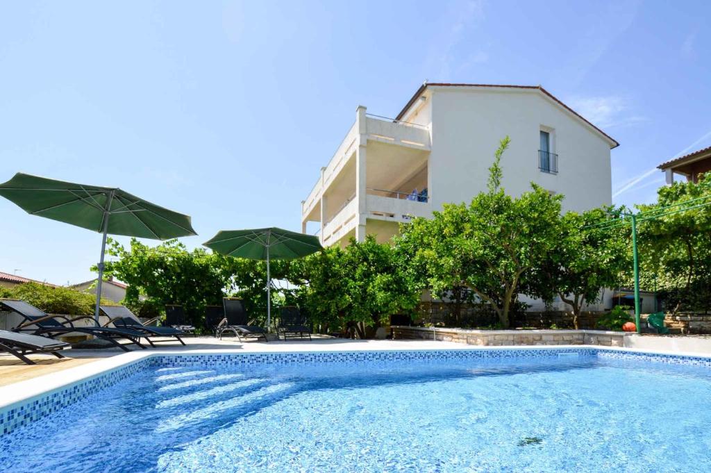 Bazén v ubytovaní Pula Apartment 5 alebo v jeho blízkosti