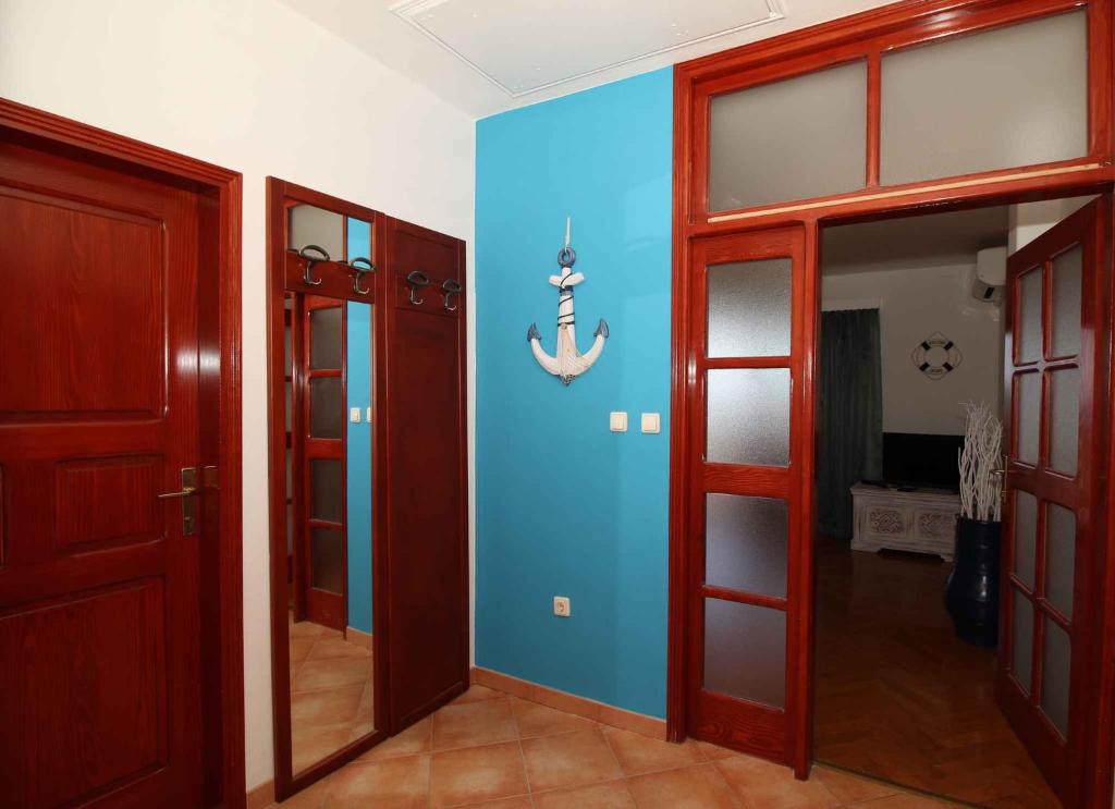 Fotografia z galérie ubytovania Apartments in Rabac 16693 v destinácii Rabac