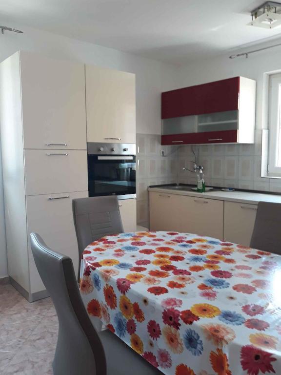 Fotografie z fotogalerie ubytování Apartment Pag 11 v destinaci Stari Okić