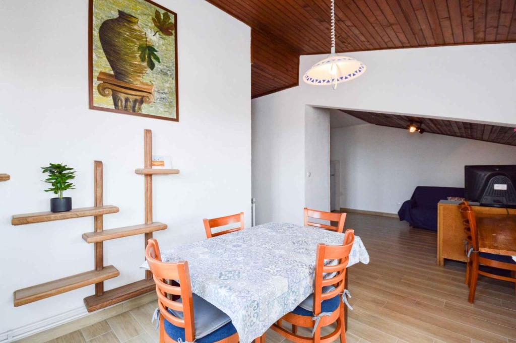 Zdjęcie z galerii obiektu Apartment in Pula/Istrien 11443 w mieście Veruda