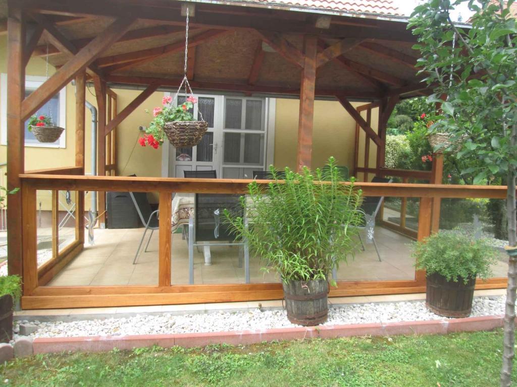 Fotografie z fotogalerie ubytování Holiday Home Gyenesdias 5 v destinaci Gyenesdiás