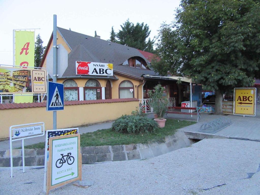 Budova, v ktorej sa dovolenkový dom nachádza