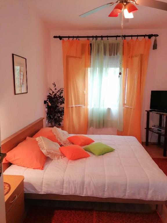 Posteľ alebo postele v izbe v ubytovaní Apartment Jablanac 1