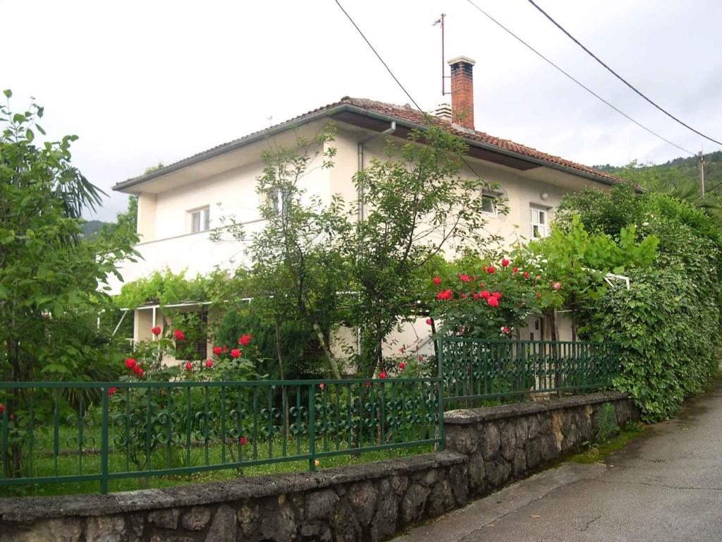 Fotografie z fotogalerie ubytování Apartment in Ika 15099 v destinaci Opric