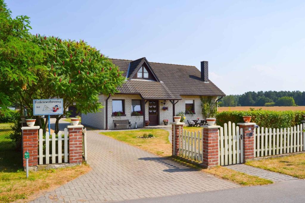 Galeriebild der Unterkunft Apartment in Fuhlendorf 2747 in Gutglück