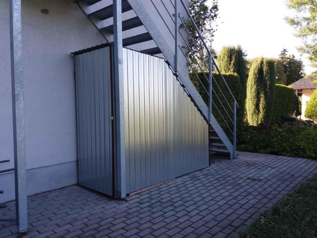 Budynek, w którym mieści się apartament