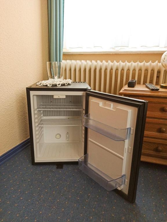Landhotel Waldschänke - Twin Room With Shower
