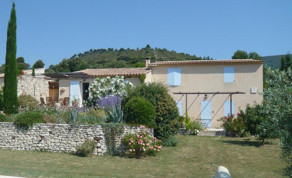 Gallery image of Les Hauts de Vaugines entre Lourmarin et Cucuron in Vaugines