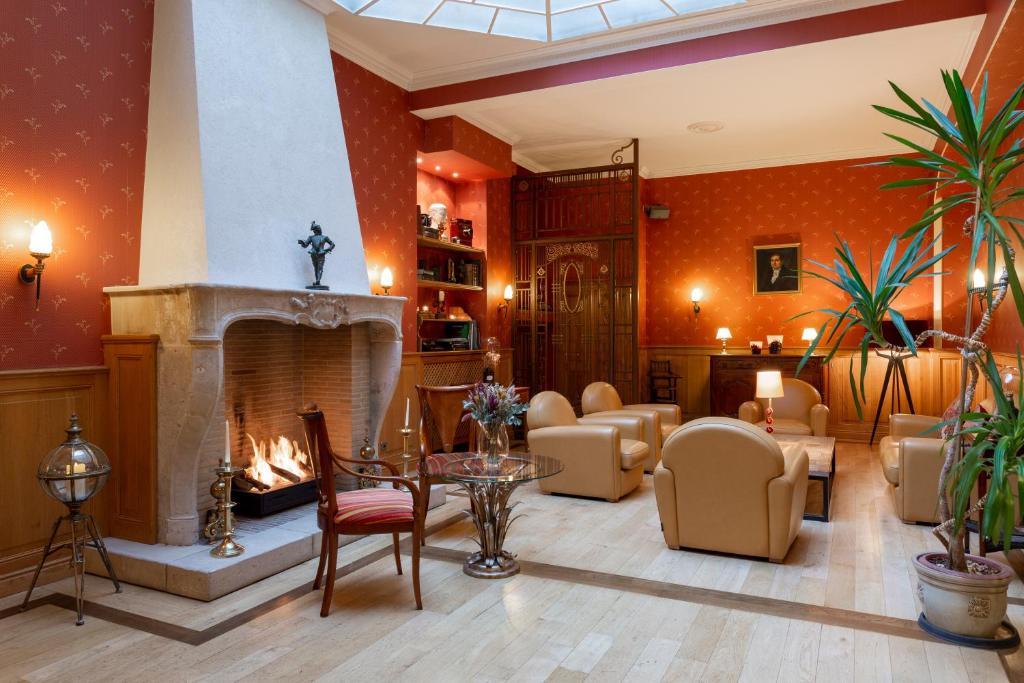 Hotel Perrin - former Carlton - Resim 12