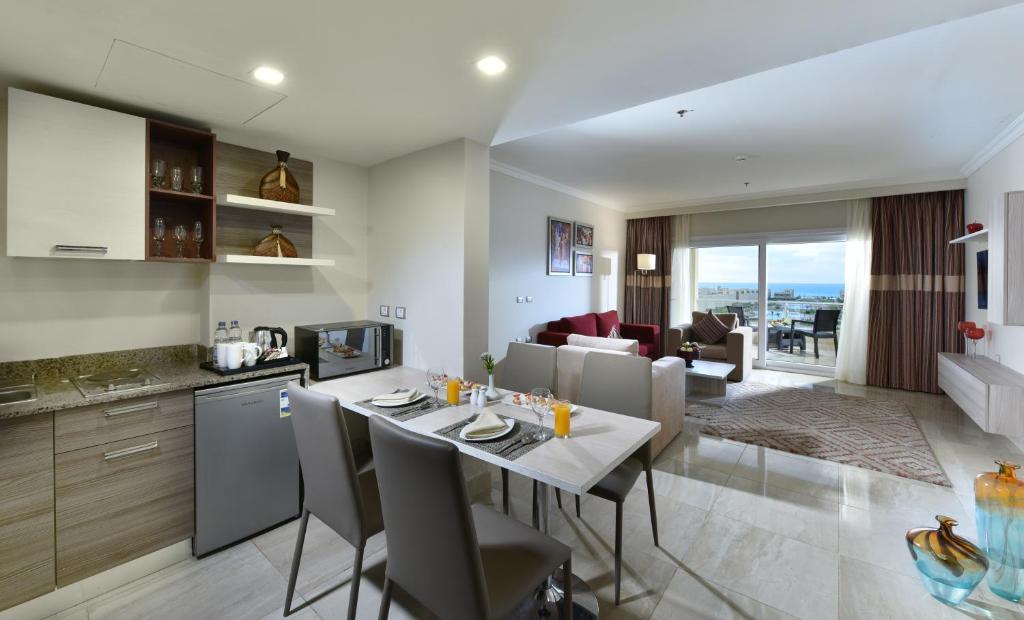 Tolip North Coast Hotel - 12