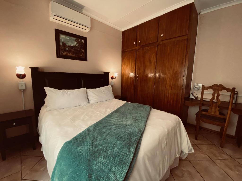 Sidze Guest House - Deluxe Double Room