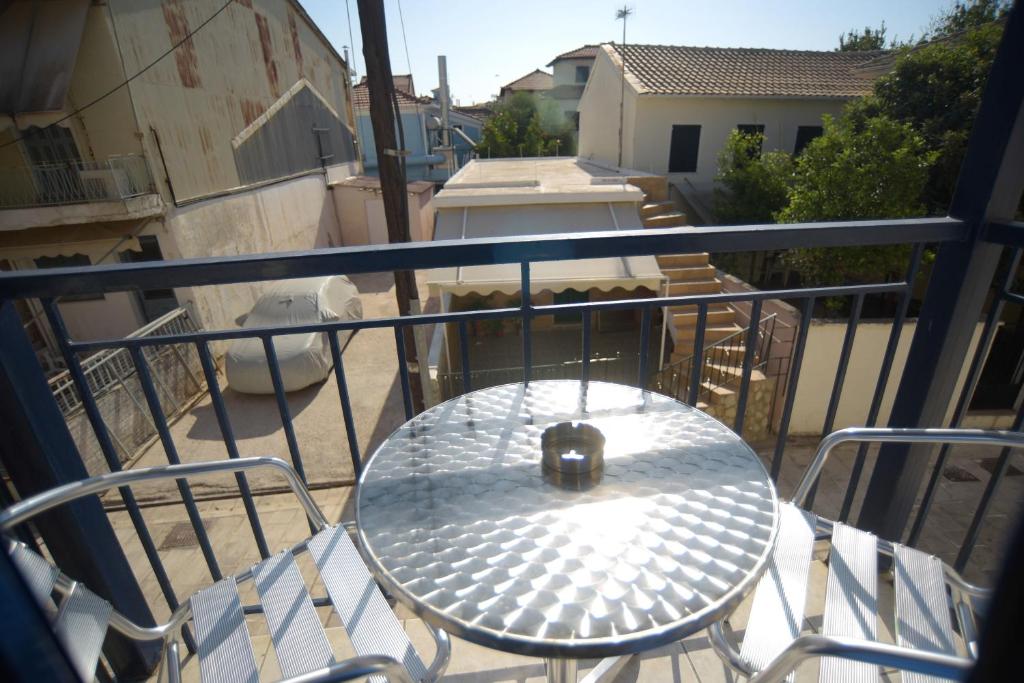 A balcony or terrace at Jimmy’s Studios