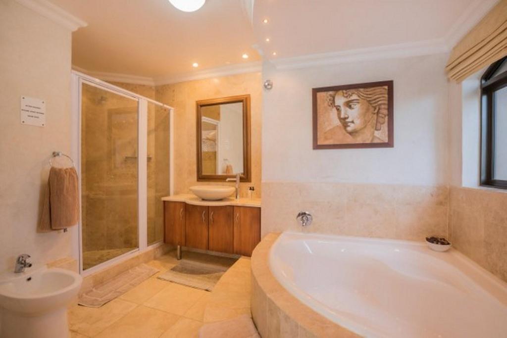 Sea Breeze Villa - Image 29