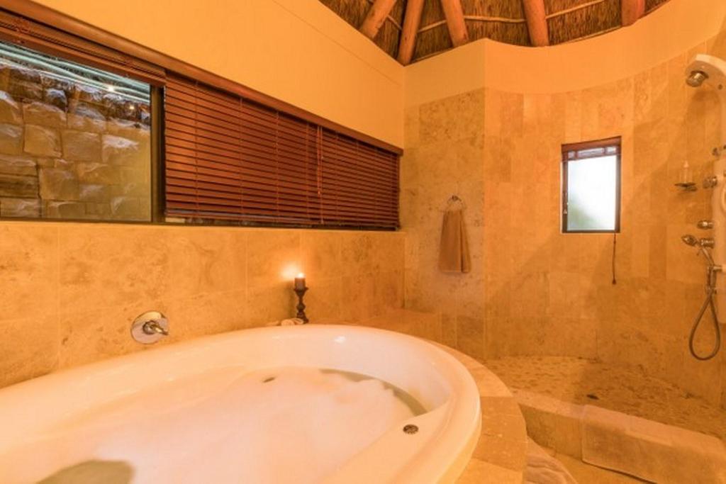 Sea Breeze Villa - Image 24
