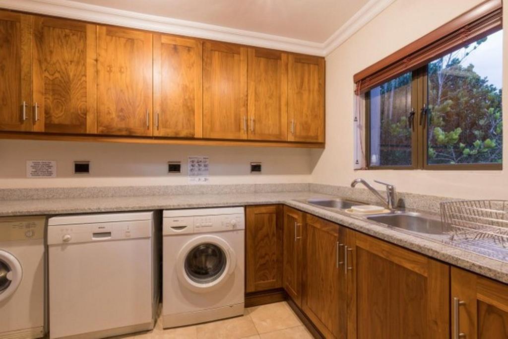 Sea Breeze Villa - Image 21