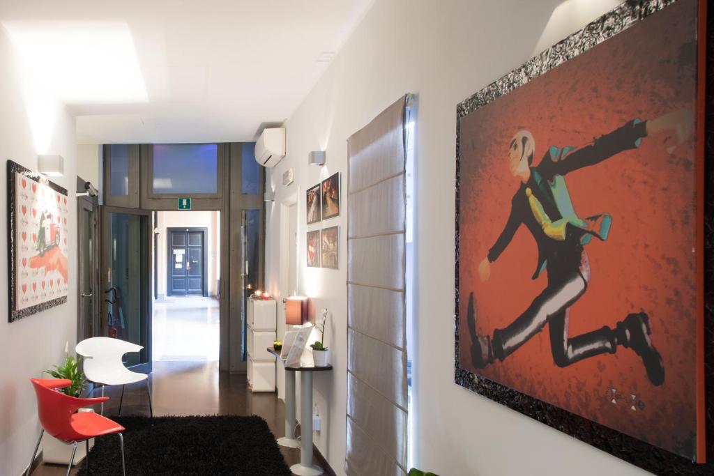 A seating area at Chroma Italy - Chroma Pente