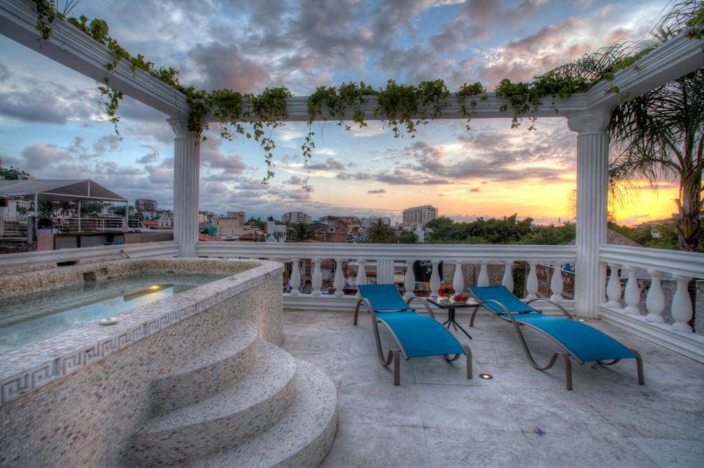 Bazén v ubytování Hotel Boutique Rivera Del Rio nebo v jeho okolí