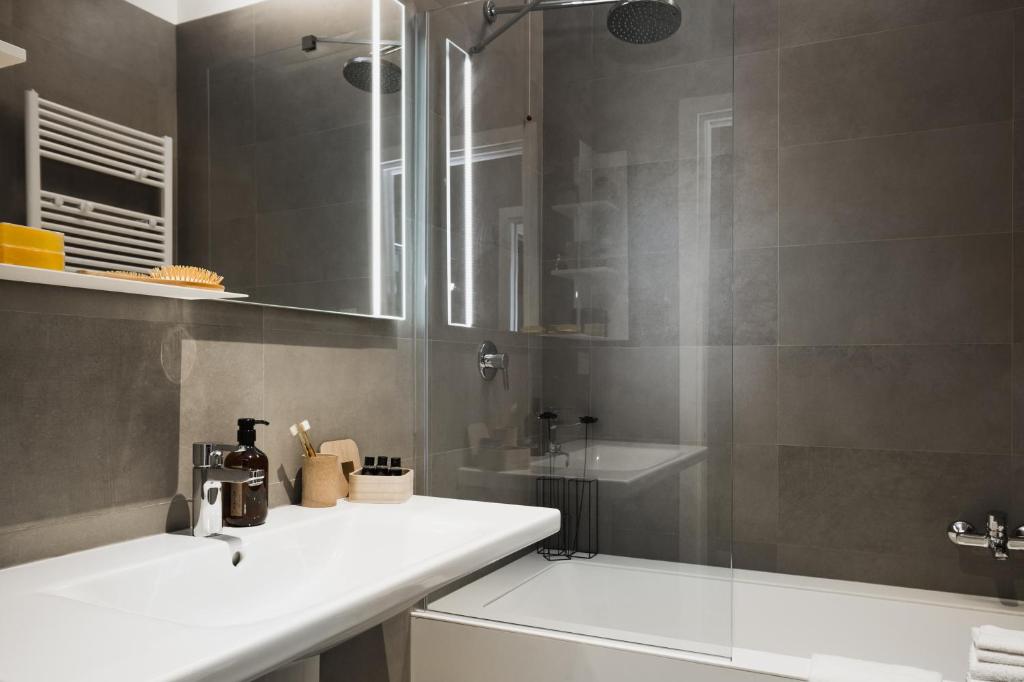 Dreams Hotel Città Studi - Resim 6