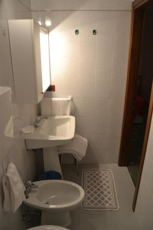 Koupelna v ubytování Hotel Zeni