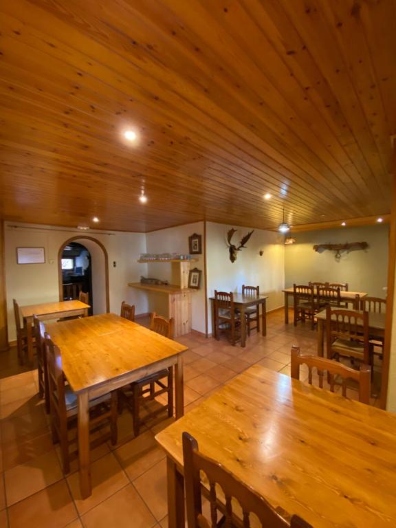 Εστιατόριο ή άλλο μέρος για φαγητό στο Casa Rural Macia - Apartamentos