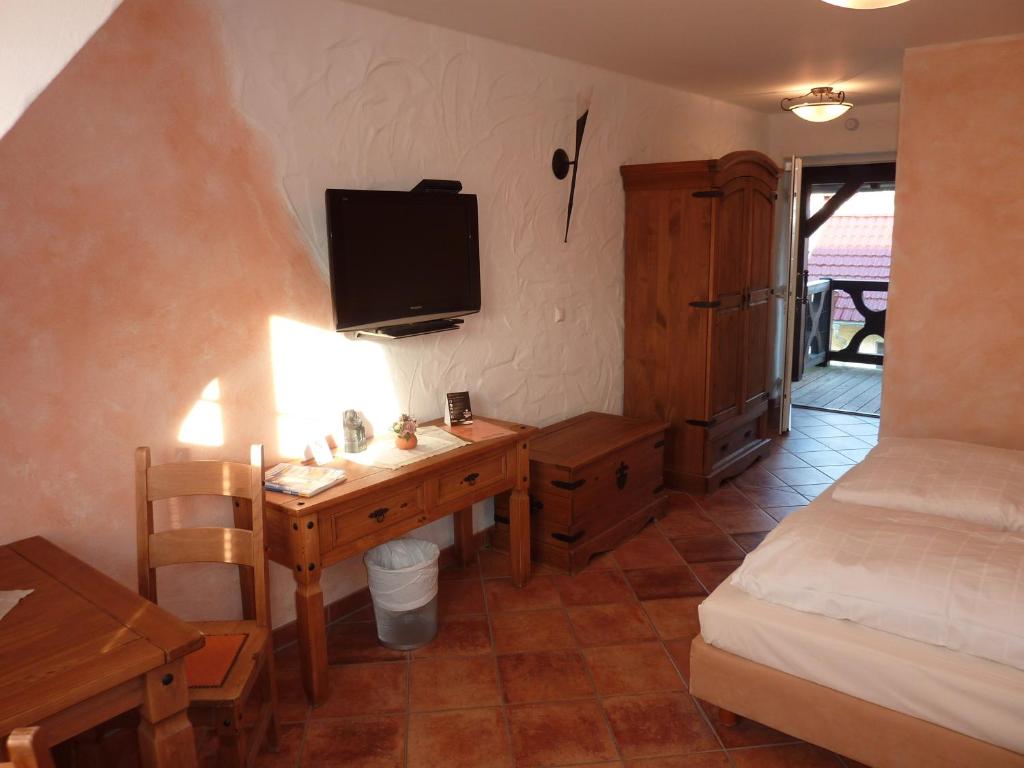 Zum Schlangenkönig - 4