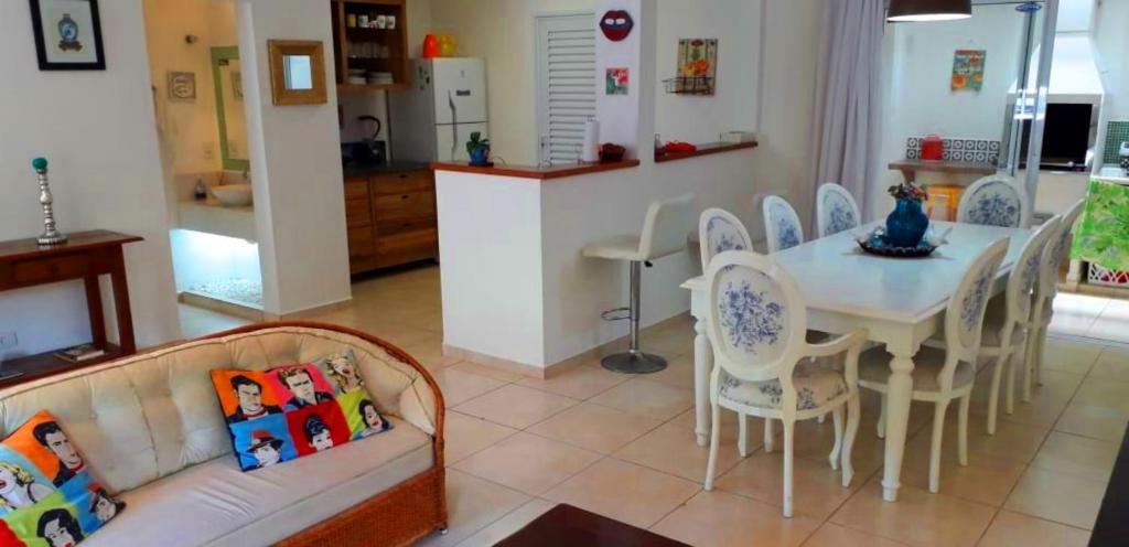  Casa em condomínio familiar com lazer completo