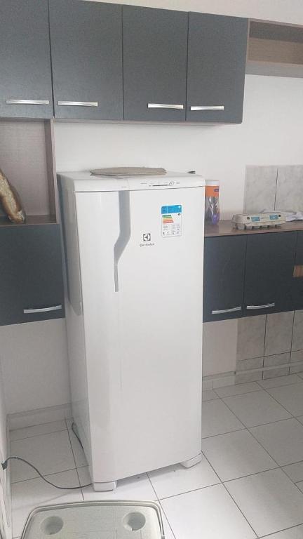  Apartamento com sacada frente ao mar