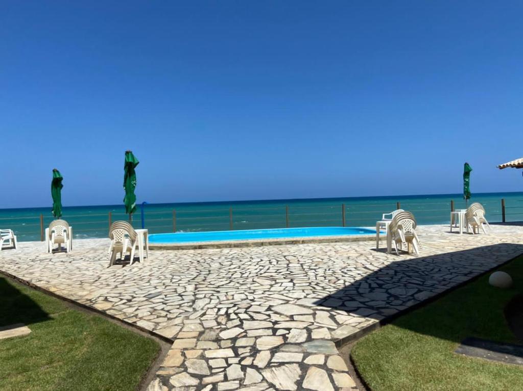  Casa Completa em condomínio à beira mar