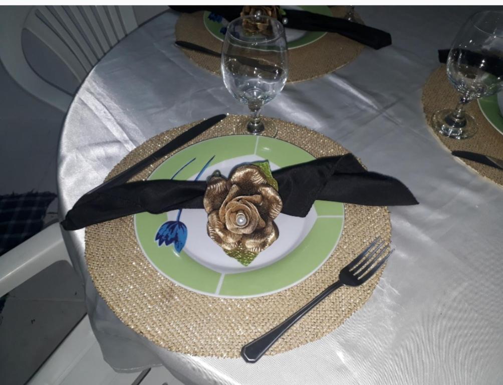  Apartamento com sacada frente ao mar