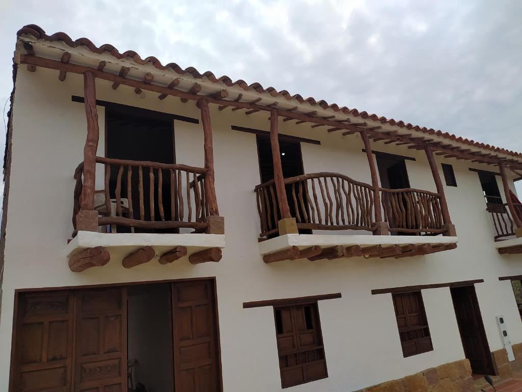 CASA HOSPEDAJE CARARE - Housity