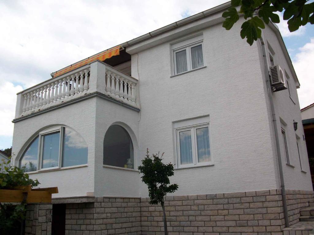 Budova, v ktorej sa apartmán nachádza