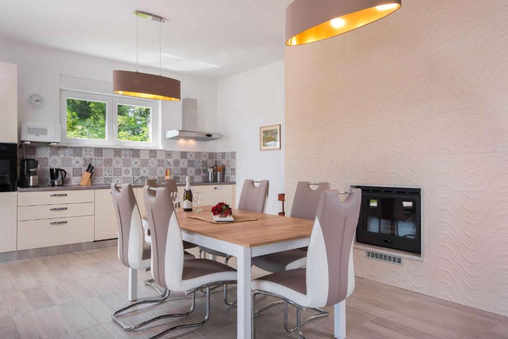 Holiday home in Becici 35510