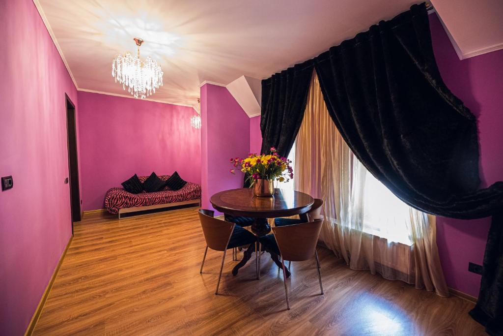 Posezení v ubytování MOFT Villa