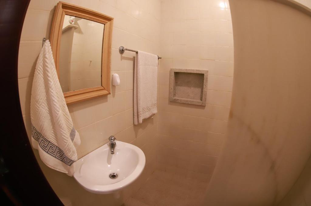  Casa Amarela Colonial - Casa de praia com piscina