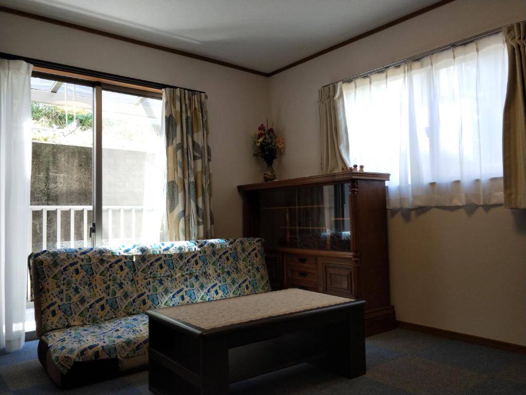 Posezení v ubytování Izu Shirada Villa 伊豆白田家