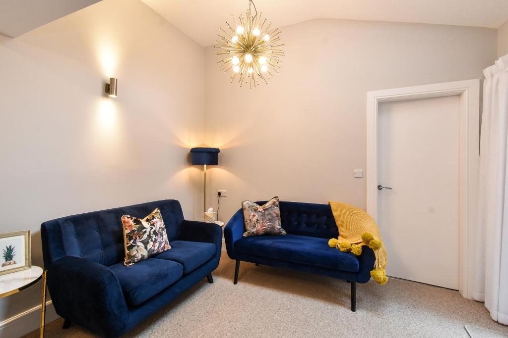 Saxon Rose Apartment