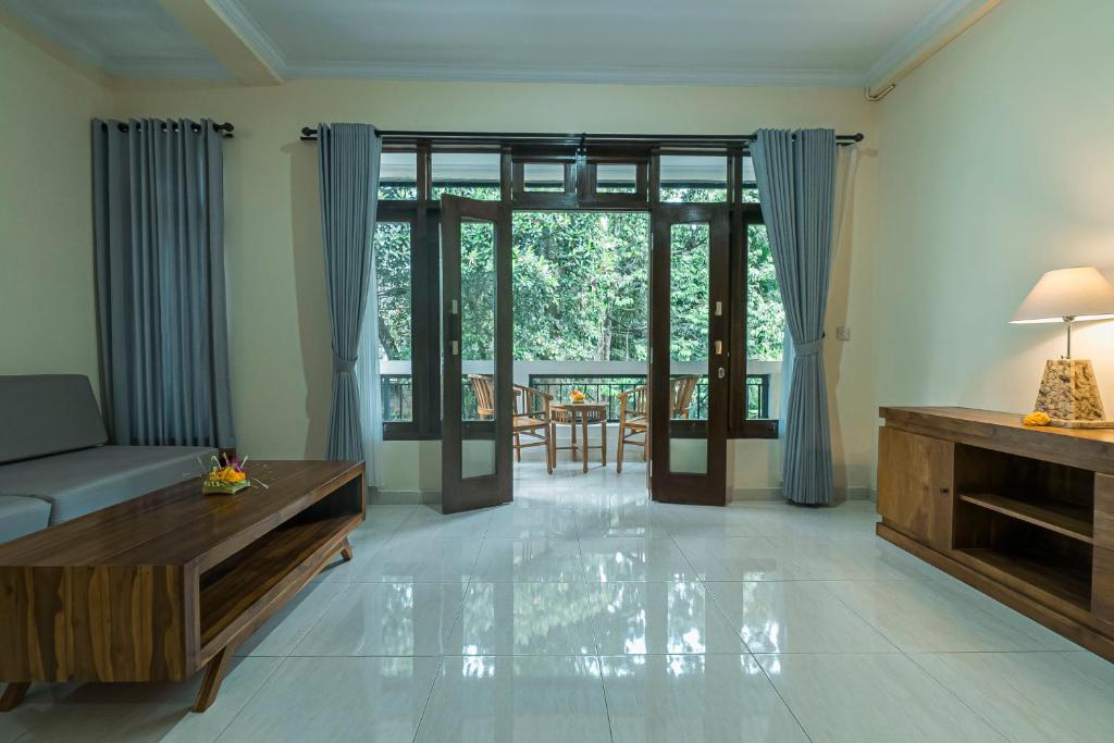 Vaneka Garden House photo 10