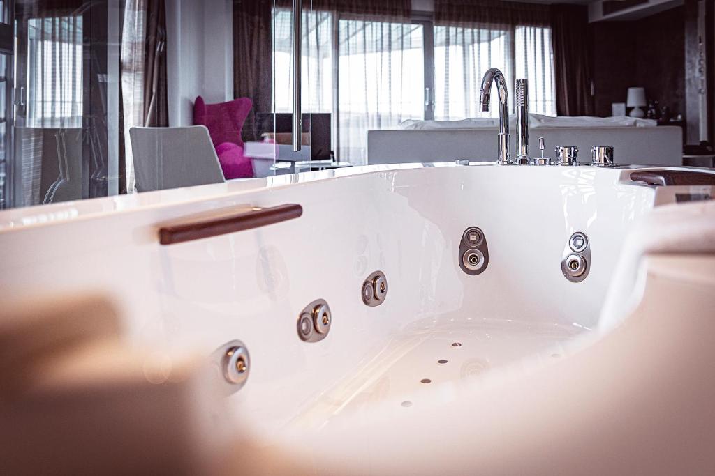 Fotografie z fotogalerie ubytování Hotel For You v destinaci Cernusco sul Naviglio