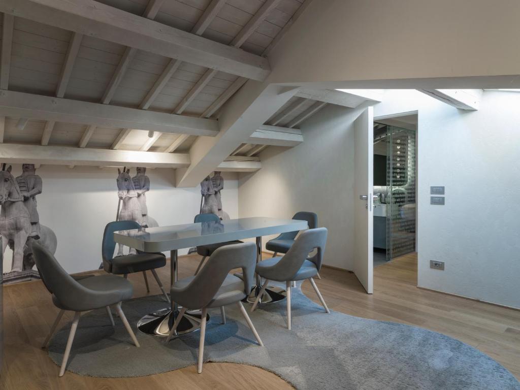Lords of Verona Luxury Apartments - Penthouse Apartment