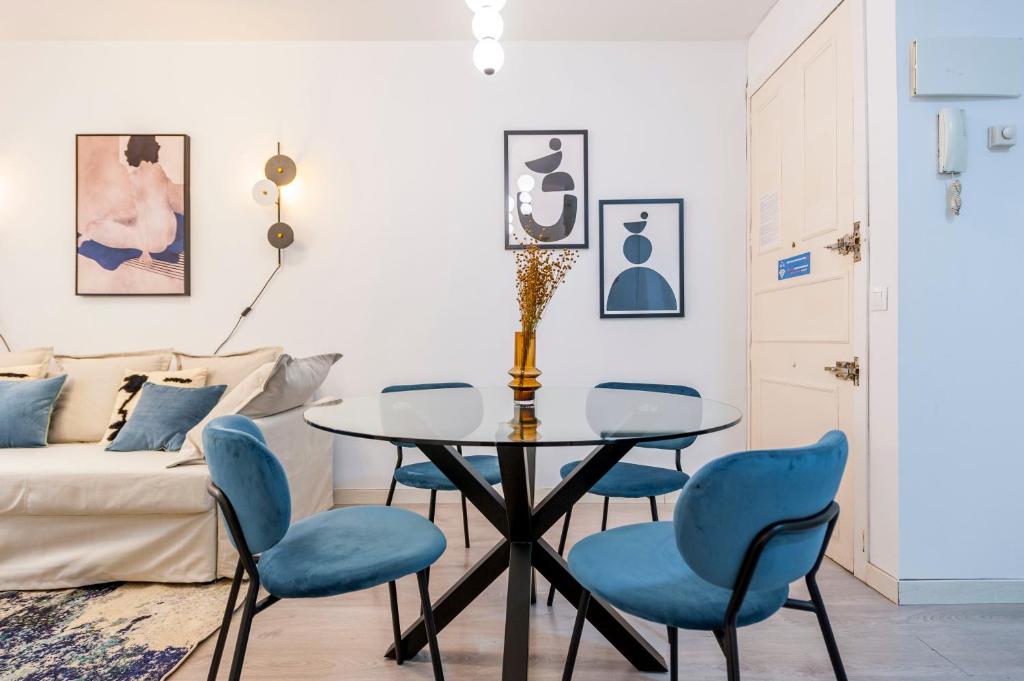 Posezení v ubytování Atocha VI - Elegancia Urbana en una Ubicación Privilegiada