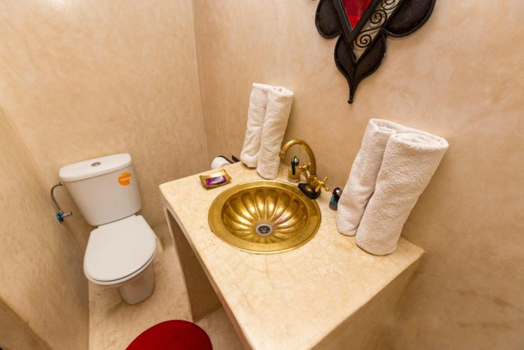 Koupelna v ubytování Riad Jomana