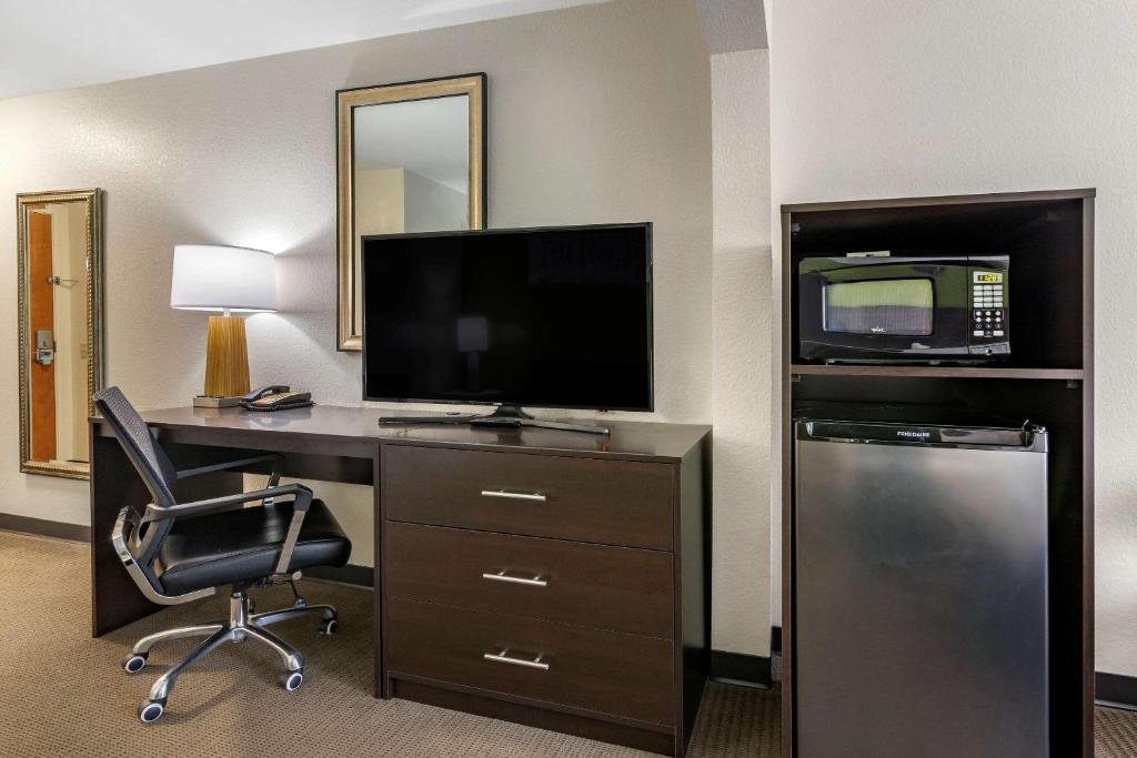 Sleep Inn & Suites Brunswick North photo