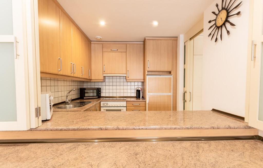 A kitchen or kitchenette at Balcon de Los Gigantes 2A016