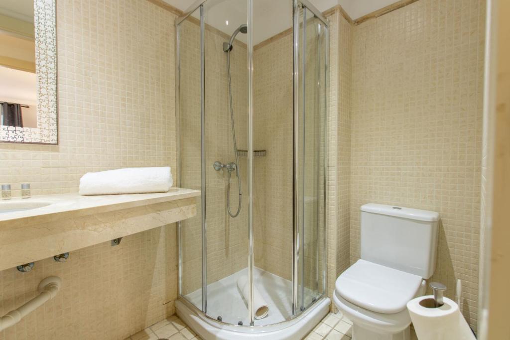 A bathroom at Balcon de Los Gigantes 2A016