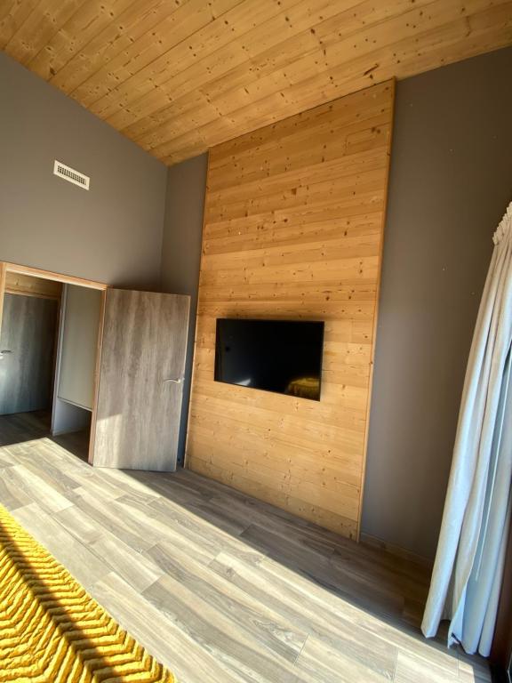 TV a/nebo společenská místnost v ubytování World Hotel